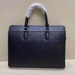**ボッテガ・ヴェネタ メンズ イントレチャート 胎牛革カーフレザー ブリーフケース ブラック**