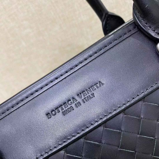 **ボッテガ・ヴェネタ メンズ イントレチャート 胎牛革カーフレザー ブリーフケース ブラック**