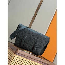 ルイ・ヴィトン メンズ クリストファー・メッセンジャー トリヨン・モノグラム 本革 フラップ ショルダーバッグ M28324 男女兼用