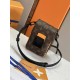 ルイ・ヴィトン メンズ Sロック・ヴェルティカル・ウェアラブル ウォレット モノグラム・マカサー 本革 縦型 スマホショルダーバッグ M82535 男女兼用
