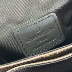 ルイ・ヴィトン メンズ Sロック・ヴェルティカル・ウェアラブル ウォレット モノグラム・マカサー 本革 縦型 スマホショルダーバッグ M82535 男女兼用