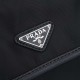 プラダ メンズ Re-Nylon サフィアーノレザー フラップ ダブルバックル トライアングルロゴ メッセンジャーバッグ ショルダーバッグ ブラック 175代工 男女兼用