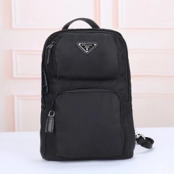 プラダ メンズ Re-Nylon サフィアーノレザー ダブルポケット トライアングルロゴ スリング バックパック ボディバッグ ブラック 175代工 男女兼用