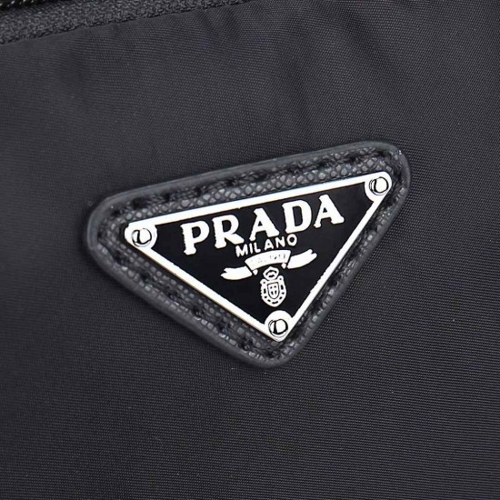 プラダ メンズ Re-Nylon サフィアーノレザー ダブルポケット トライアングルロゴ スリング バックパック ボディバッグ ブラック 175代工 男女兼用