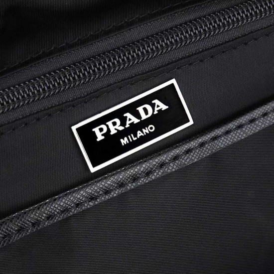 プラダ メンズ Re-Nylon サフィアーノレザー ダブルポケット トライアングルロゴ スリング バックパック ボディバッグ ブラック 175代工 男女兼用