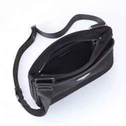 プラダ メンズ Re-Nylon サフィアーノレザー トライアングルロゴ 縦型 ショルダーバッグ メッセンジャーバッグ ブラック 175代工 男女兼用