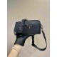 プラダ メンズ Re-Nylon サフィアーノレザー ミニポーチ付き トライアングルロゴ ショルダーバッグ カメラバッグ ブラック 2VH172 男女兼用