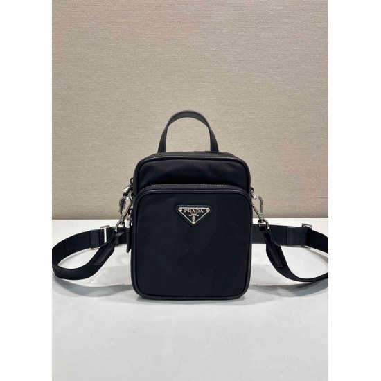 プラダ メンズ Re-Nylon サフィアーノレザー トライアングルロゴ 縦型 2WAY ミニショルダーバッグ スマホショルダー ブラック 2VH211 男女兼用