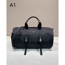 プラダ メンズ Re-Nylon トライアングルロゴ 2WAY ボストンバッグ ダッフルバッグ トラベルバッグ ブラック 2VC015 男女兼用