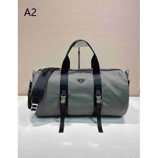 プラダ メンズ Re-Nylon トライアングルロゴ 2WAY ボストンバッグ ダッフルバッグ トラベルバッグ ブラック 2VC015 男女兼用