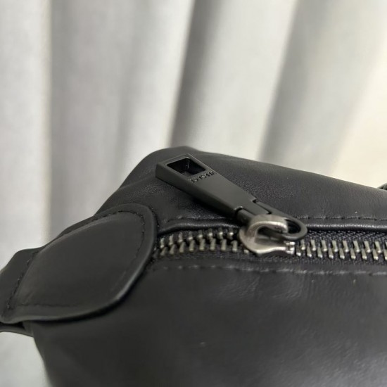 ヴェルサーチェ メンズ ラ メドゥーサ カーフレザー 本革 2WAY ボストンバッグ ダッフルバッグ トラベルバッグ ブラック 男女兼用