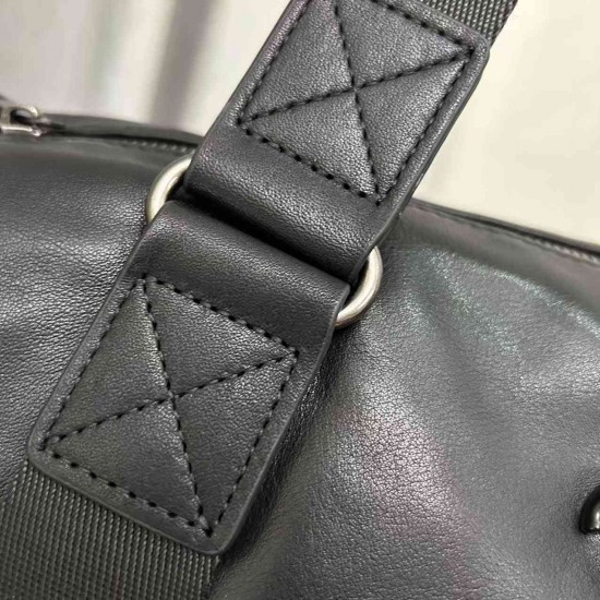 ヴェルサーチェ メンズ ラ メドゥーサ カーフレザー 本革 2WAY ボストンバッグ ダッフルバッグ トラベルバッグ ブラック 男女兼用