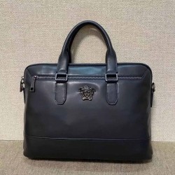 ヴェルサーチェ メンズ ラ メドゥーサ スムースカーフレザー 本革 フロントジップ 2WAY ブリーフケース ビジネスバッグ 書類かばん ブラック 男女兼用