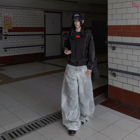 BALENCIAGA 2026秋冬新作 スノーウォッシュ テープディテール クルーネックスウェットシャツ 男女兼用 メンズ レディース