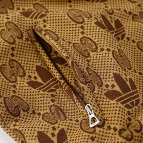 GUCCI × adidas グッチ アディダス コラボ ダブルG トレフォイル 三つ葉ロゴ 総柄 トラックジャケット ブルゾン キャメル 男女兼用