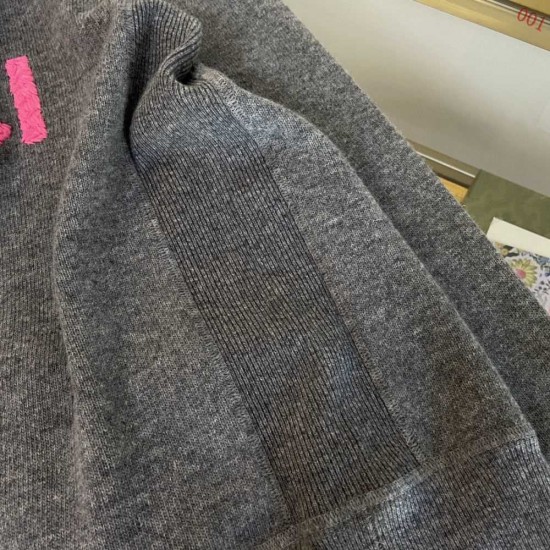 GUCCI グッチ フロントロゴ 刺繍 ニットフーディー パーカー グレー × ピンク ウールブレンド 男女兼用 肖戦同款