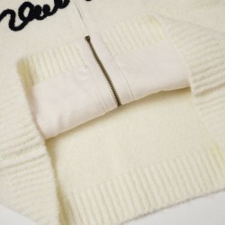 ルイ・ヴィトン 2026FW 手書き風サガラ刺繍 ケーブルニット ジップアップジャケット 白 メンズ レディース