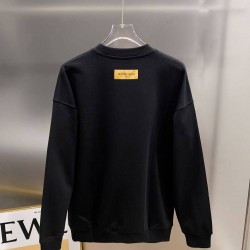 ルイ・ヴィトン 2026AW モノグラム総柄 中東クリスタル装飾 クルーネック長袖スウェット ロンT 黒 白 メンズ レディース
