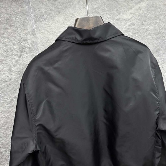 プラダ トライアングルロゴ 襟付き パデッドジャケット 黒 M L XL XXL メンズ レディース