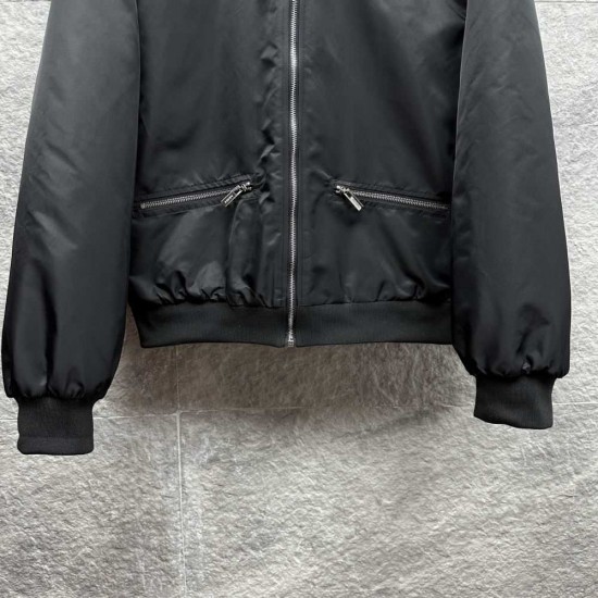 プラダ トライアングルロゴ 襟付き パデッドジャケット 黒 M L XL XXL メンズ レディース