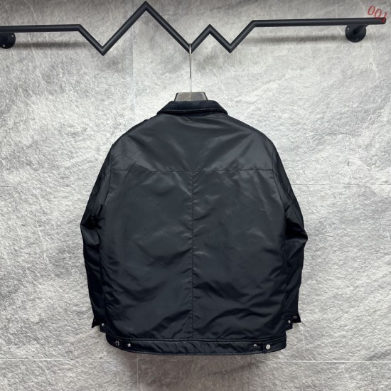 プラダ トライアングルロゴ 襟付き パデッドジャケット 黒 M L XL 2XL 3XL メンズ レディース