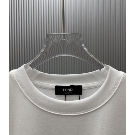 FENDI フェンディ アートグラフィック ロゴプリント クルーネック ロングTシャツ スウェット オフホワイト 男女兼用