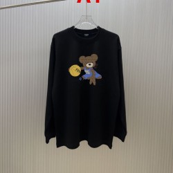 FENDI フェンディ ズッカ柄 ベア グラフィックロゴプリント クルーネック ロングTシャツ スウェット 2色展開 男女兼用