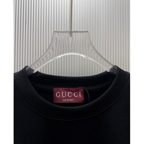 GUCCI グッチ レインボーロゴ ワールドシティプリント クルーネック ロングTシャツ スウェット 2色展開 男女兼用